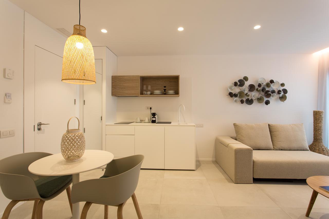 Sa Pedrera Suites & Spa Es Pujols Ngoại thất bức ảnh