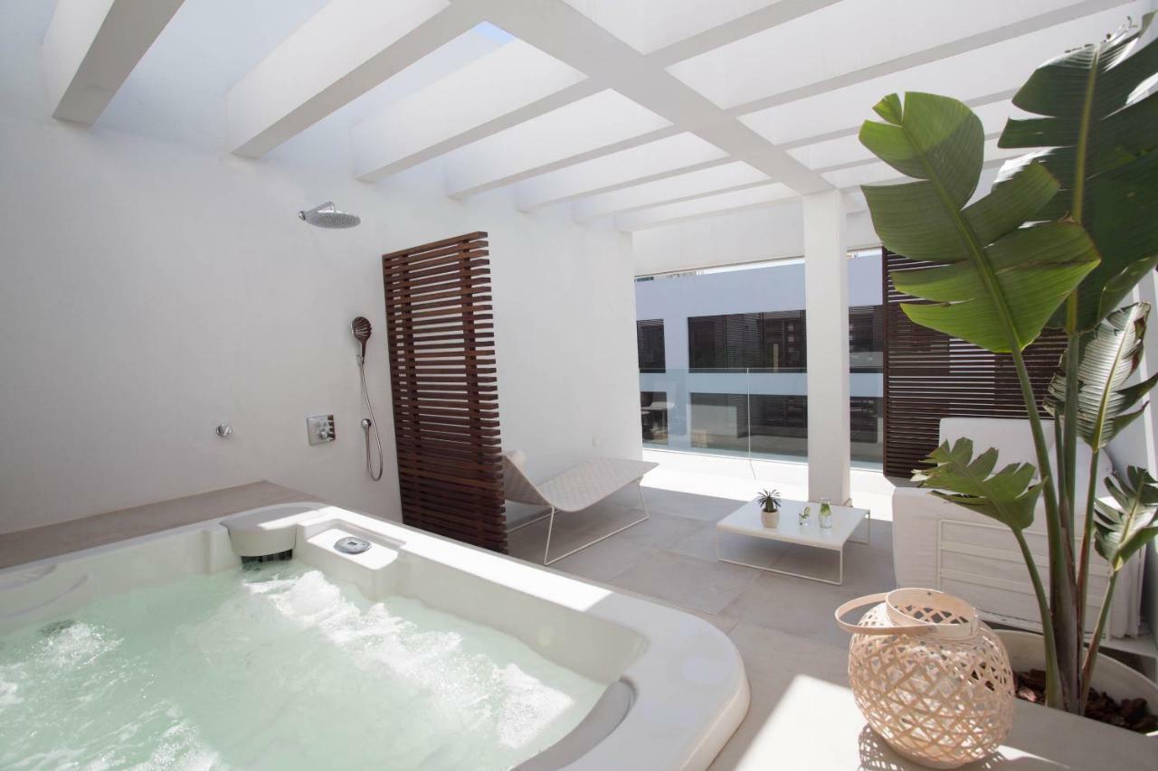 Sa Pedrera Suites & Spa Es Pujols Ngoại thất bức ảnh