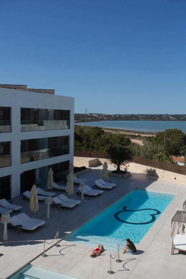 Sa Pedrera Suites & Spa Es Pujols Ngoại thất bức ảnh